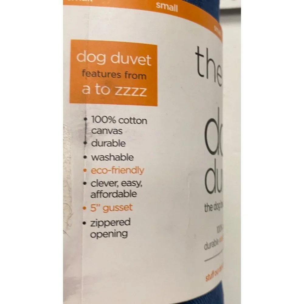 The Molly Mutt Bed Dog Duvet Romeo & Juliet Small Navy Geometric 22